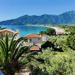 Apollon * Chrysi Ammoudia