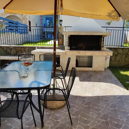 アパート Apollon