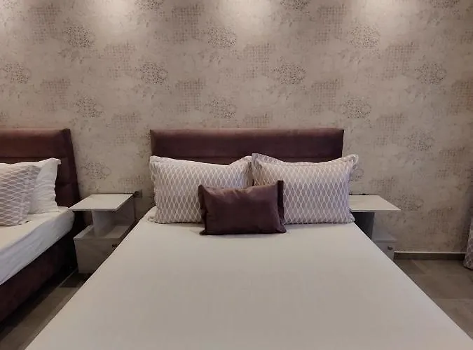 阿波罗公寓 * 克里斯阿穆迪亚