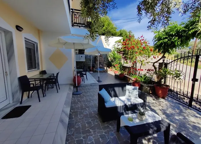 Apollon כריסי אמודיה